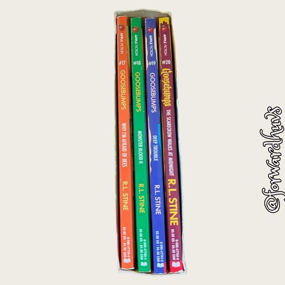 Goosebumps Book Collection by R.L. Stine: Books #17-20 in Slipcase - Picture 13 of 14